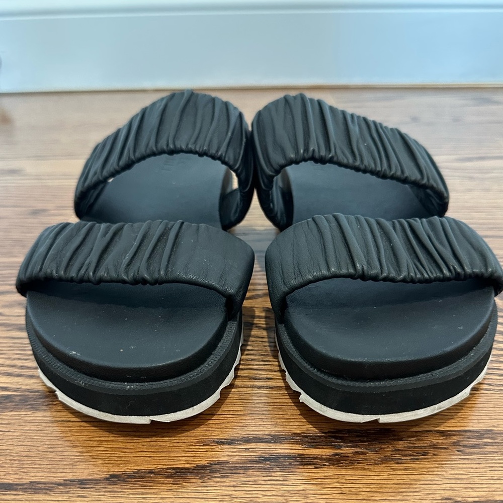 SOREL women’s Roaming Two Straps Slides Black Size 10
